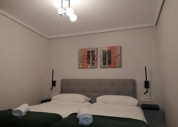 Lugar Especial, Gran Patio, Junto Al Ayuntamiento *